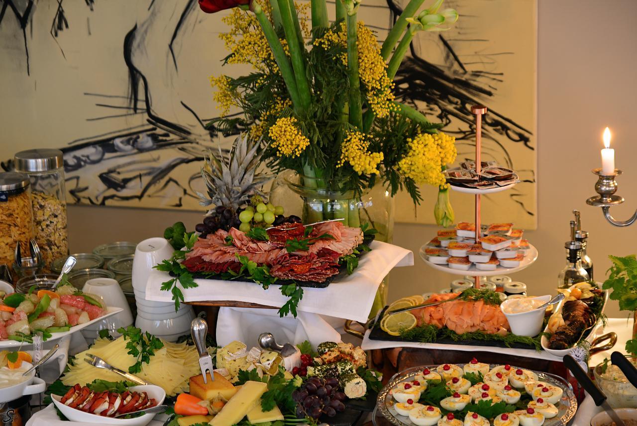 Emmerich Hotel Goerlitz Exterior foto A buffet